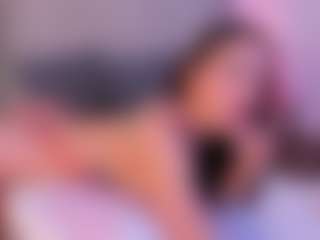 Live cam show with Danna Roberts - Fetish Brown Hair on Fling VIP Chat