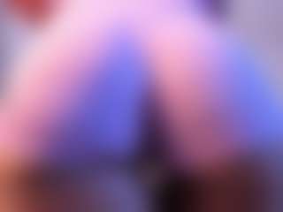 Live cam show with Danna Roberts - Facial on Lustler