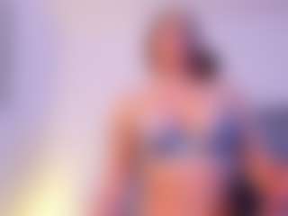 Live cam show with Danna Roberts - Shaved Pussy Latina on Milf Play | colombia