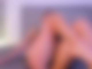 Live cam show with Danna Roberts - Fingering on intimatelivegirls.com