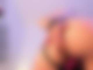 Live cam show with Danna Roberts - Striptease on Mixed Magazine Live