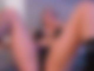 Live cam show with Danna Roberts - Public on CamSextacy