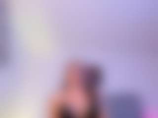 Live cam show with Danna Roberts - Blowjob Brown Hair on boobsie.com