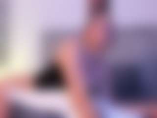 Live cam show with Danna Roberts - Brown Hair on instabang