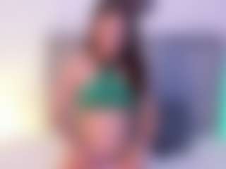 Live cam show with Danna Roberts - Sexy on CamClone
