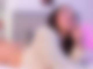 Live cam show with Danna Roberts - Public on Camsoda
