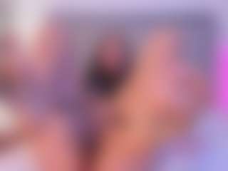 Live cam show with Danna Roberts - Public Brown Hair on Camversity