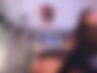 Live cam show with Danna Roberts - Amateur on Camsoda
