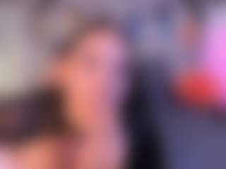 Live cam show with Danna Roberts - Asshole Brown Hair on Camsoda