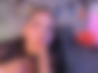 Live cam show with Danna Roberts - Culo on CamClone