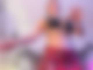 Live cam show with Danna Roberts - Ass Bouncing on Camming Site
