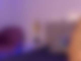 Live cam show with Emy Cross - Asshole on Camsoda