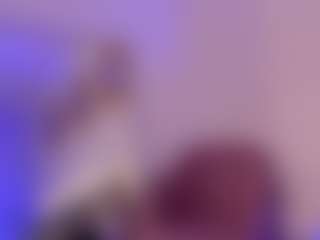Emy Cross's Live Sex Cam Show