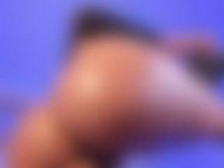 Live cam show with Emy Cross - Strip Toys on Camsoda