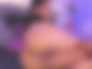 Live cam show with Emy Cross - Athletic Small Tits on CamwithHer