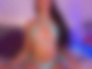 Live cam show with Emy Cross - Big Ass on intimatelivegirls.com