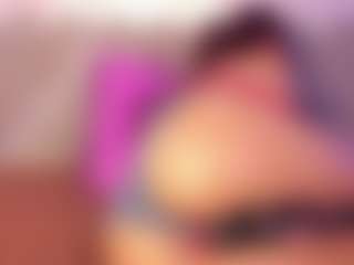 Live cam show with Emy Cross - Arab Athletic on slutload