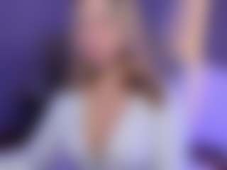Live cam show with Fernanda-C - Nipple Piercings on eurowanks.com