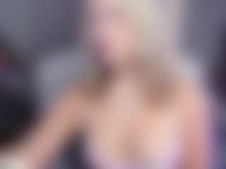 Live cam show with Fernanda-C - Fingering on AdultVida.com