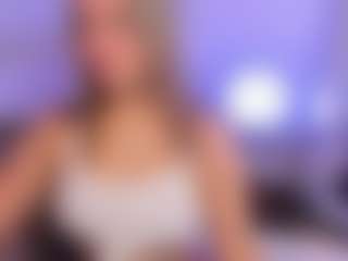 Live cam show with Fernanda-C - Petite Teen (18+) on Milfs Live