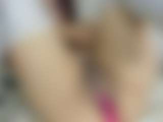 Live cam show with Lily Roxi - Teen (18+) on Camsoda