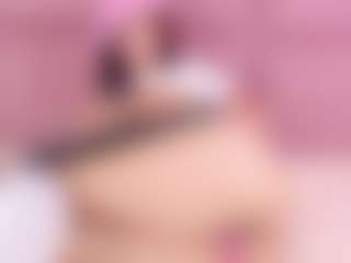 Live cam show with Lily Roxi - Fingering on Camsoda