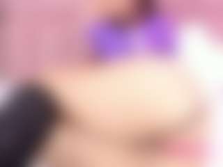 Live cam show with Lily Roxi - Thin on Camsoda