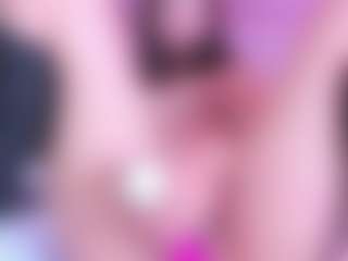 Live cam show with Lily Roxi - Full Nudity on Mixed Magazine Live