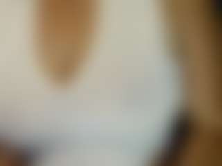 Live cam show with Sunny-Rayz - Hairy Pussy on Latina Girls