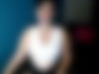 Live cam show with Sunny-Rayz - Red Hair MILF on SpankPalCams