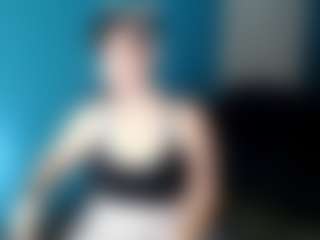 Sunny-Rayz MILF webcam performer live streaming