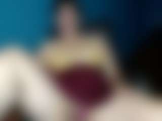 Sunny-Rayz MILF webcam performer live streaming