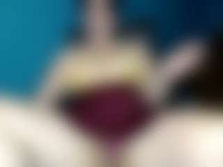 Live cam show with Sunny-Rayz - Hairy Pussy on StripNow