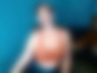Live cam show with Sunny-Rayz - Oil on Camsoda