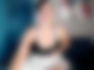 Sunny-Rayz MILF webcam performer live streaming