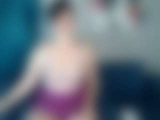 Live cam show with Sunny-Rayz - Red Hair MILF on liverealitysex.com