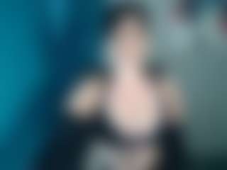 Sunny-Rayz MILF webcam performer live streaming