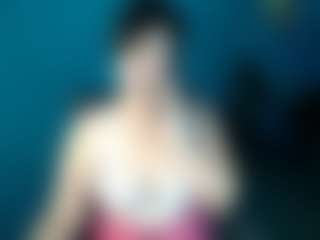 Live cam show with Sunny-Rayz - Hairy Pussy on Cam Slut