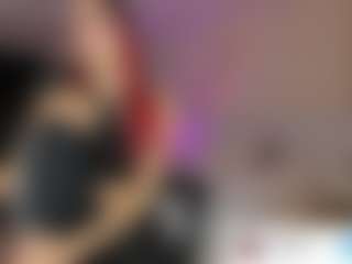 Live cam show with charolbruce - Tease on Camsoda