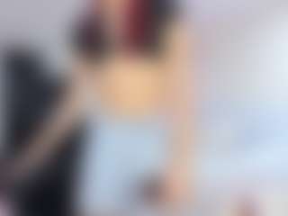 Live cam show with charolbruce - Average on Camsoda