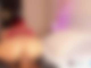 Live cam show with charolbruce - Ejaculation on Milfs Live