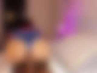 Live cam show with charolbruce - Brown Eyes on https://playwithruby.com