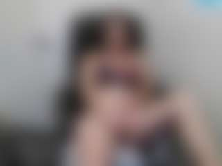 Live cam show with Ittyzbitz - Orgasm on TottyGirls