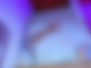 Live cam show with Katy - Shaved Pussy on Camsoda