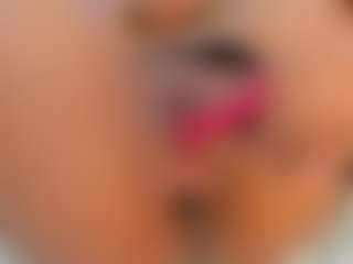 Live cam show with CataleyaBianchi - Cumslut on justonemore.cc