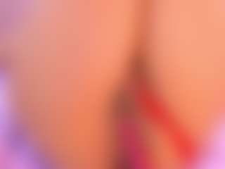 CataleyaBianchi's Live Sex Cam Show