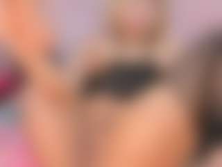 CataleyaBianchi's Live Sex Cam Show