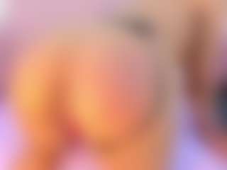 CataleyaBianchi's Live Sex Cam Show