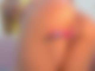 CataleyaBianchi's Live Sex Cam Show