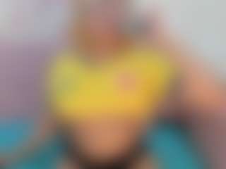 CataleyaBianchi's Live Sex Cam Show